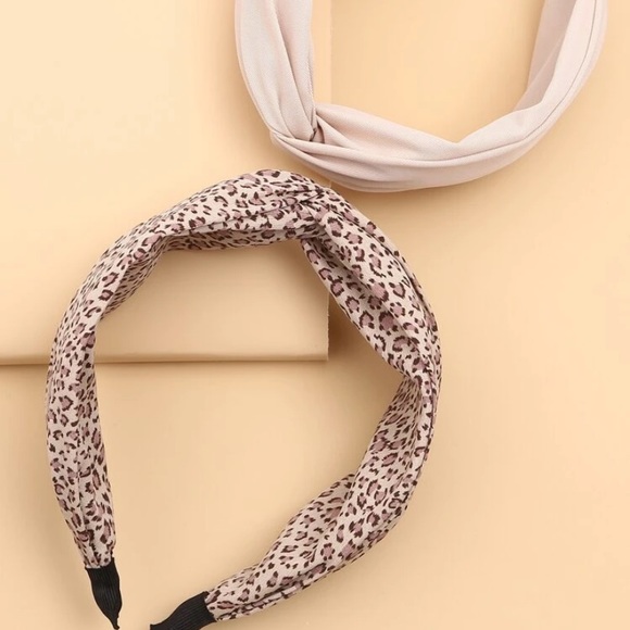 Luxe Boutique | New✨ Chic Cream & Leopard Print Top Knot Fabric Headbands Set